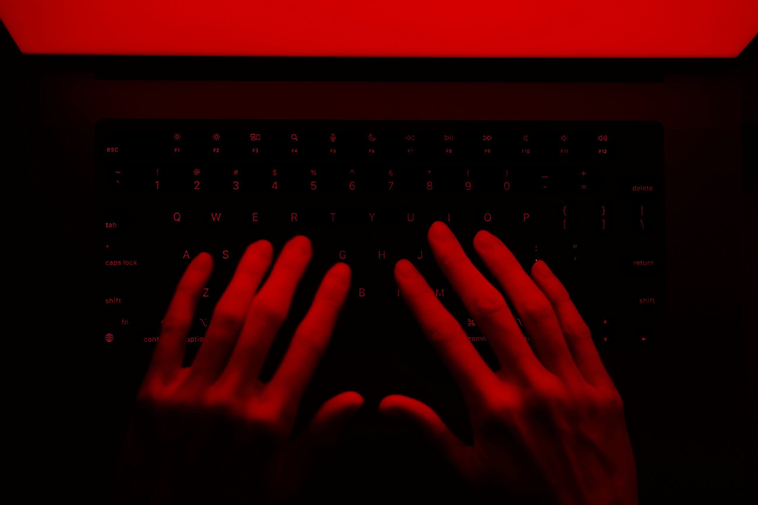 Podstawowe informacje o NIS2 – dyrektywie zmieniającej zasady cyberbezpieczeństwa